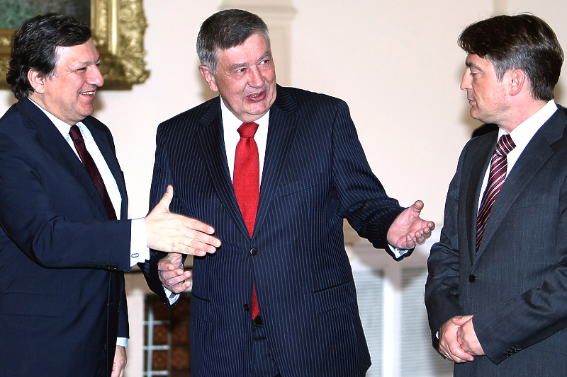 Jose Manuel Barroso (EU) Nebojša Radmanović i Željko Komšić (Foto: EPA-EFE)