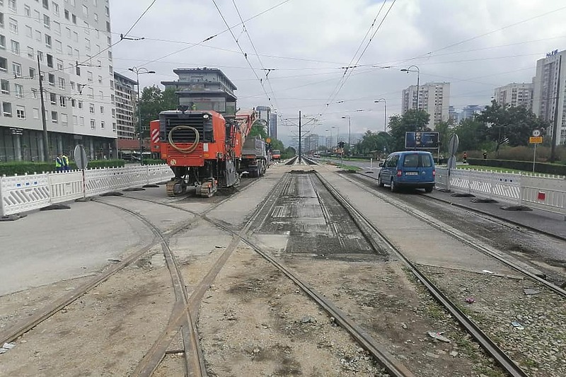Rekonstrukcija tramvajske pruge na raskrsnici kod Remize (Foto: Vlada KS)