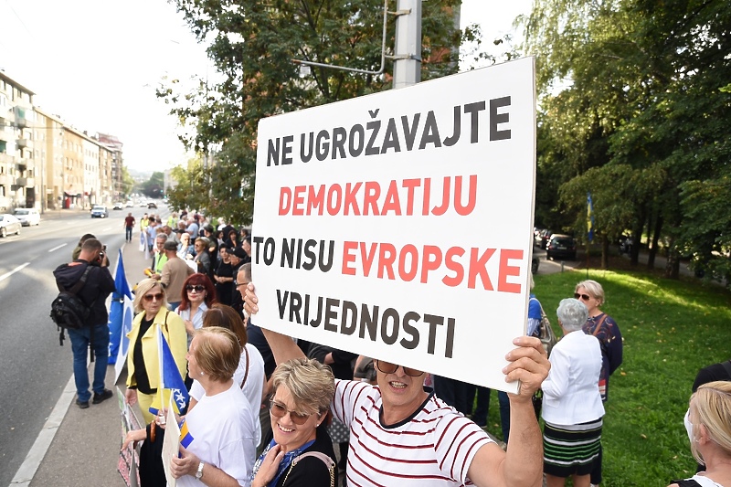 Protesti ispred OHR-a (Foto: D. S./Klix.ba)