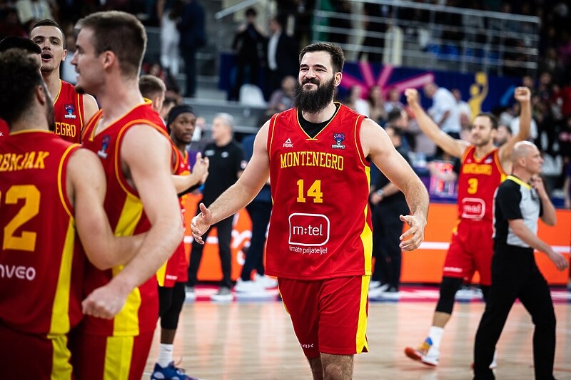 Veliko slavlje za Crnogorce (Foto: FIBA)