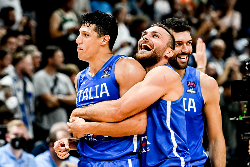 Slavlje košarkaša Italije (Foto: EPA-EFE)