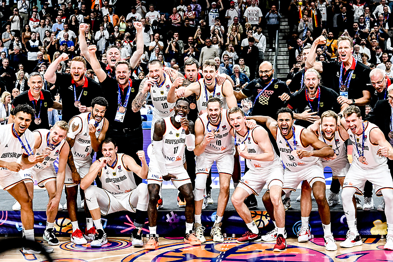 Dosta uzbuđenja i danas (Foto: EPA-EFE)