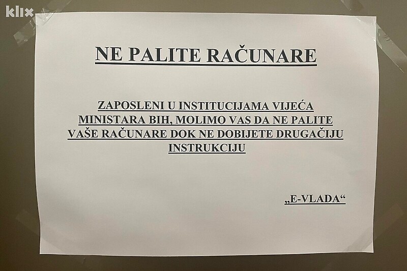 Natpis na vratima kancelarije u Vijeću ministara BiH