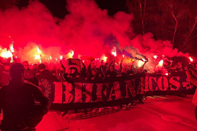 BH Fanaticos na putu ka Bilinom Polju (Foto: Klix.ba)