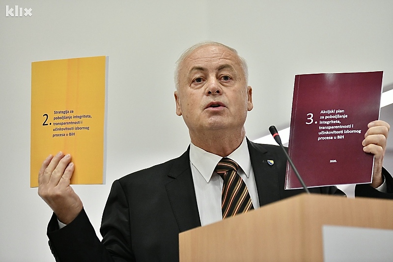 Predsjednik CIK-a Suad Arnautović (Foto: I. Š./Klix.ba)