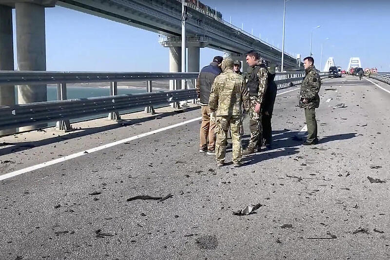 Ruski istražni komitet na Krimskom mostu (Foto: EPA-EFE)