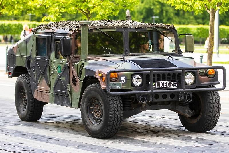 Foto: Shutterstock / U Ukrajinu stiže 200 HMMWV vozila