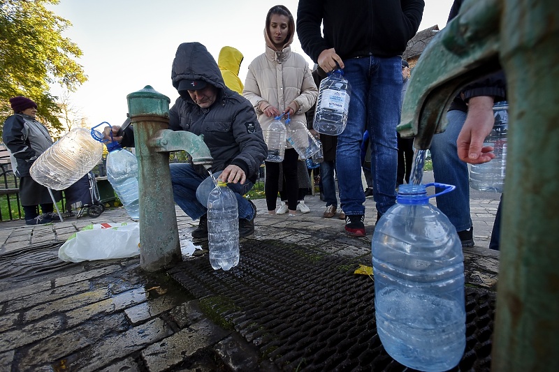 Ukrajinci u teškoj situaciji (Foto: EPA-EFE)