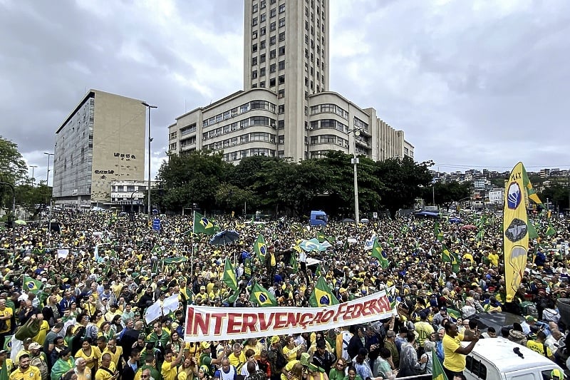 Bolsonaro ili Lula? Cure prvi rezultati, kaos s rampama i autobusima - Page 3 B_221103002