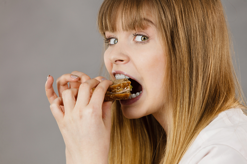 To što vas nerviraju zvukovi žvakanja hrane, nije bezveze (Ilustracija: Shutterstock)
