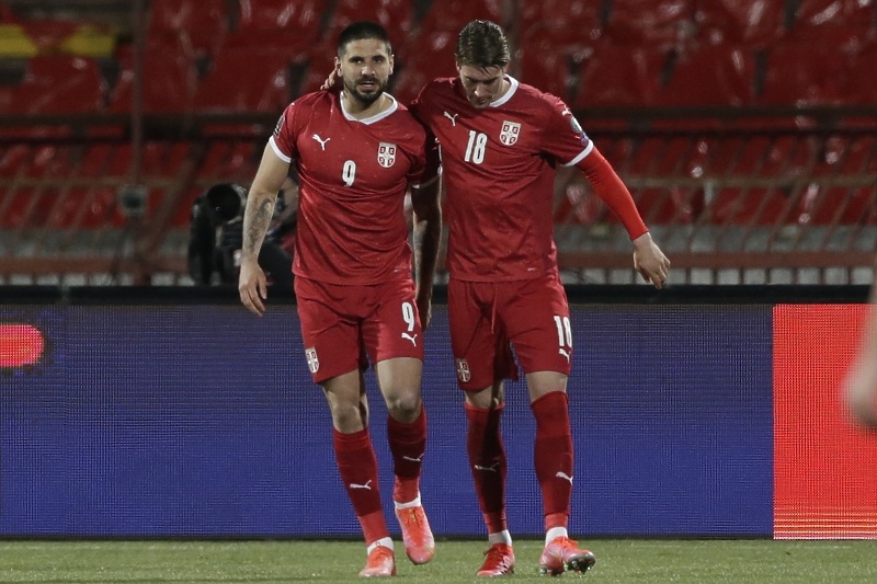 Aleksandar Mitrović i Dušan Vlahović (Foto: EPA-EFE)