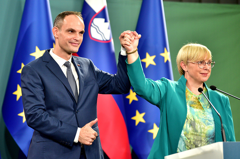 Anže Logar i Nataša Pirc Musar zajedno nakon rezultata prvog izbornog kruga (Foto: EPA-EFE)