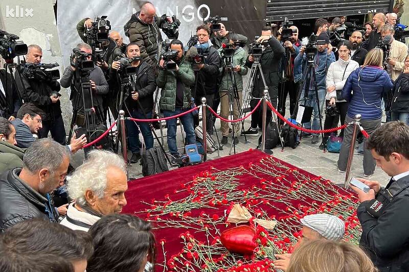 Odavanje počasti žrtvama napada u Istanbulu