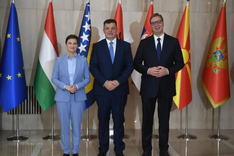 Brnabić, Tegeltija i Vučić na jednom od svojih ranijih sastanaka (Foto: Instagram/buducnostsrbijeav)