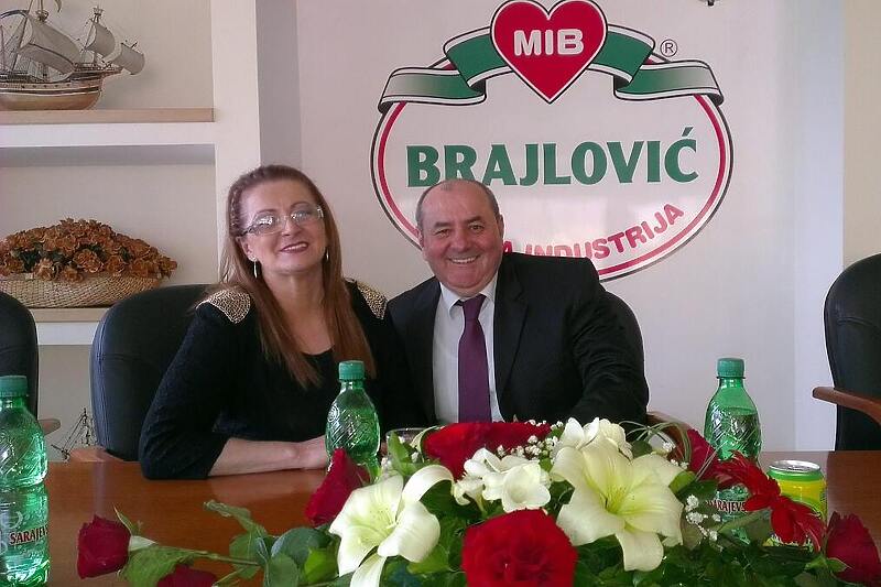 Minka Brajlović (lijevo)