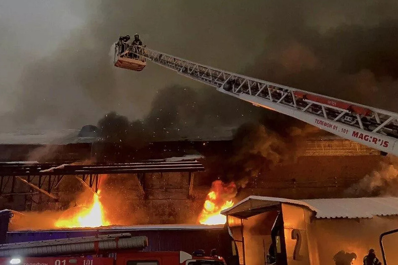 Požar buknuo u centru Moskve oko 15 sati (Foto: Twitter)