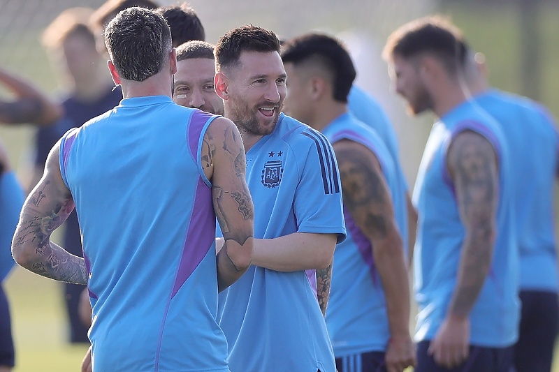 Messi predvodi Argentinu (Foto: EPA-EFE)