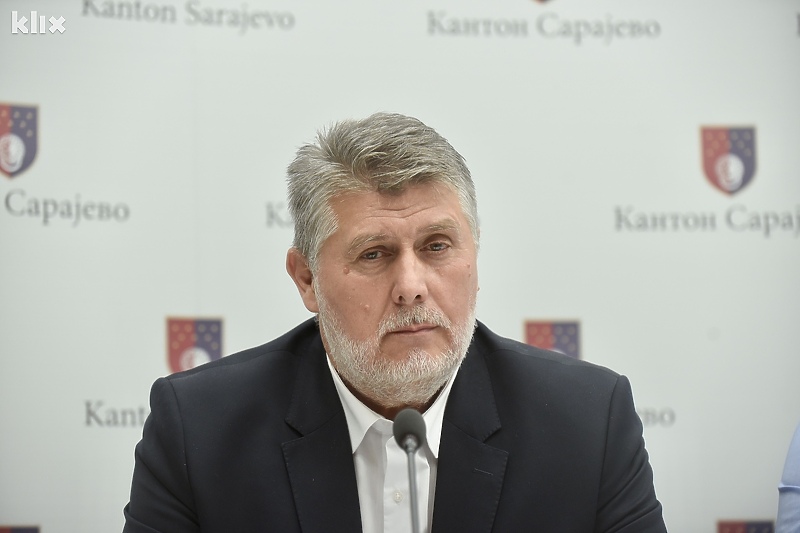 Ministar komunalne privrede KS Enver Hadžiahmetović (Foto: T. S./Klix.ba)