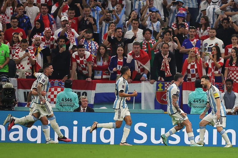 Messi i društvo slave pobjedu (Foto: EPA-EFE)