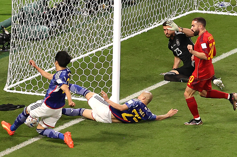Mnogi ljubitelji nogometa smatraju da je Španija odigrala dosta rezervisano protiv Japana (Foto: EPA-EFE)