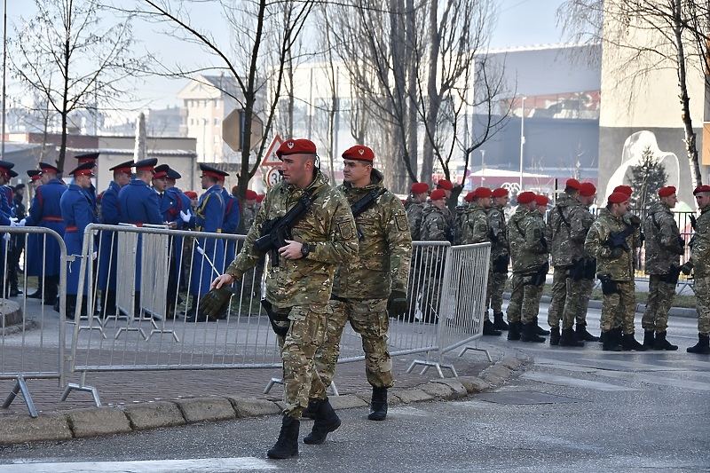 Jučerašnje pripreme za obilježavanje neustavnog "Dana Republike Srpske" u Istočnom Sarajevu (Foto: I. Š./Klix.ba)