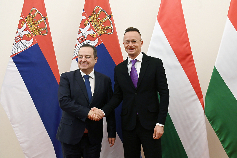 Ivica Dačić i Peter Szijjarto (Foto: EPA-EFE)