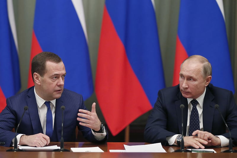 Dimitri Medvedev u društvu Vladimira Putina (Foto: EPA-EFE)