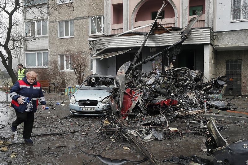 Mjesto pada helikoptera u Kijevskoj oblasti (Foto: EPA-EFE)