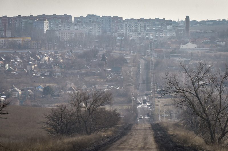 Pogled na grad koji je centar borbi na istoku Ukrajine (Foto: EPA-EFE)