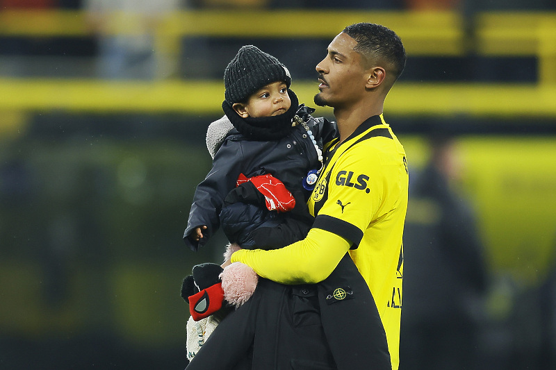 Sebastien Haller sa sinom nakon utakmice (Foto: EPA-EFE)