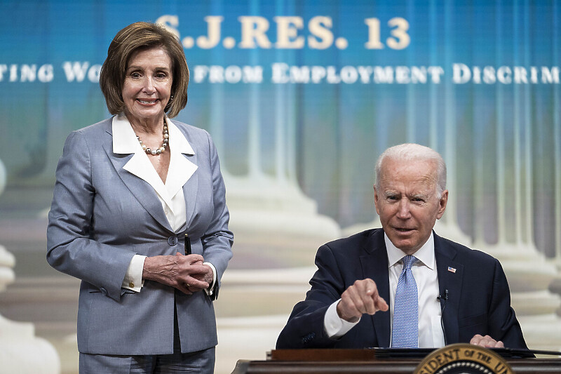 Nancy Pelosi i Joe Biden (Foto: EPA-EFE)