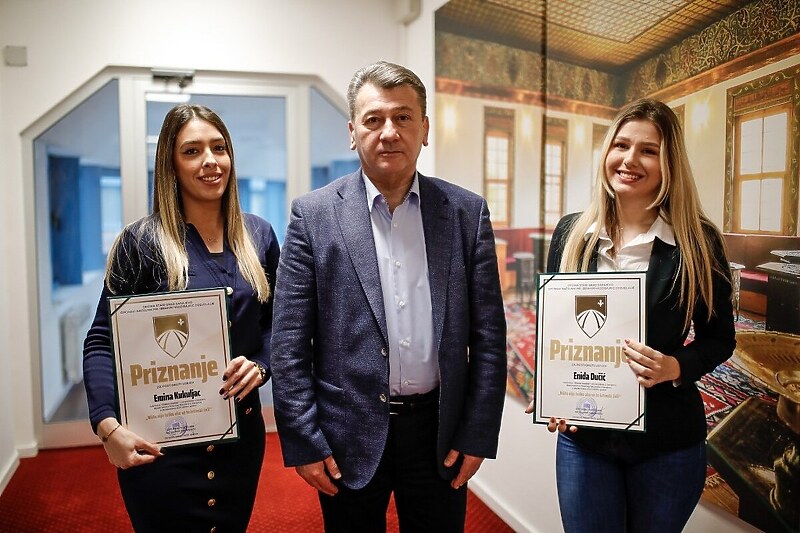 Načelnik Hadžibajrić ugostio najbolje studente iz Općine Stari Grad