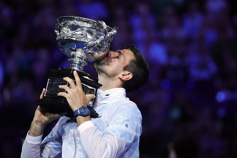 Đoković podigao trofej Australian Opena (Foto: EPA-EFE)