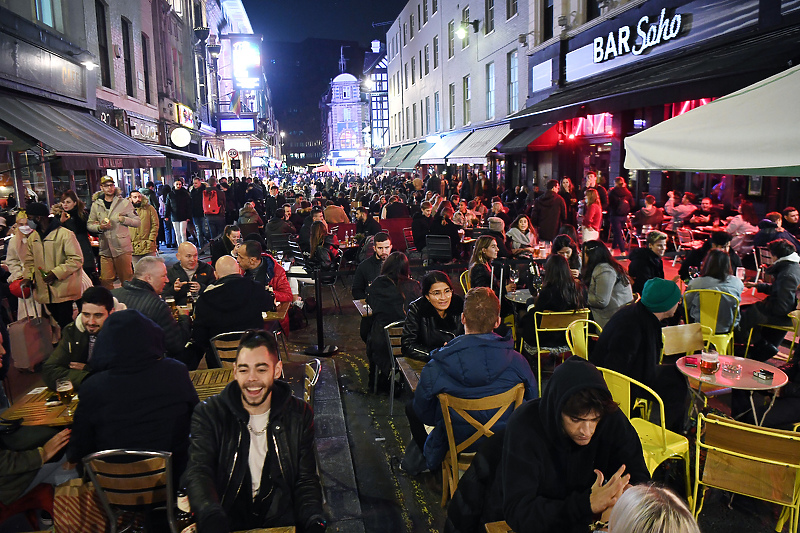 Londonska četvrt Soho je vrlo popularna za noćni život (Foto: EPA-EFE)