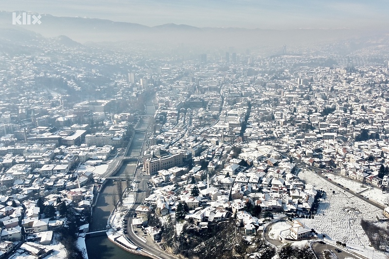 Tokom vikenda se, zbog najavljenog vjetra, očekuje "pročišćenje" sarajevske doline (Foto: D. S./Klix.ba)