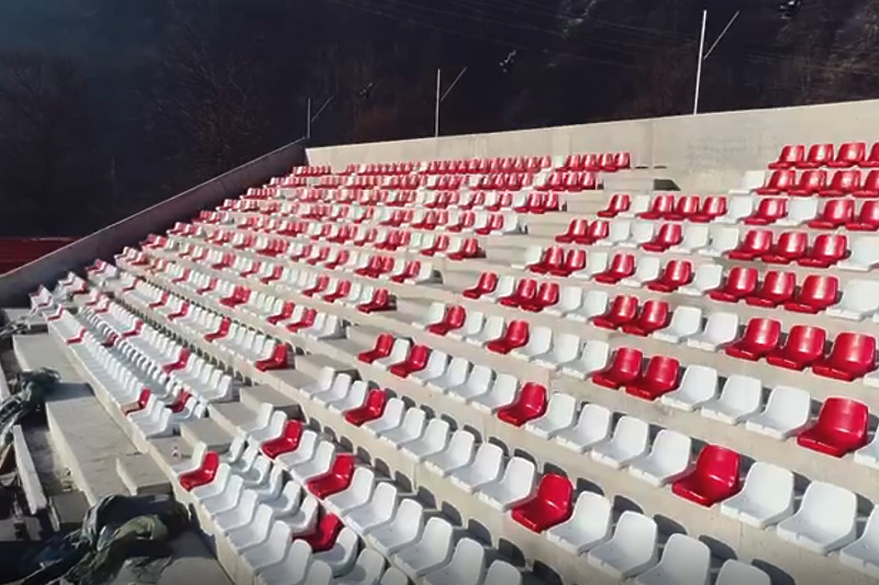 Stadion u Konjicu dobio je nove stolice (Foto: Grad Konjic)