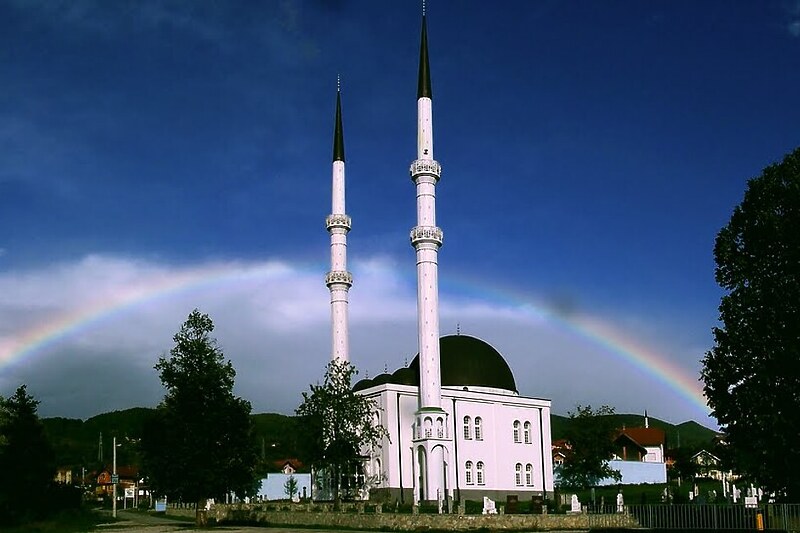Džamija u Kozarcu (Foto: Mapio.net)