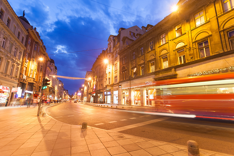 Prva inicijativa o uvođenju noćnog prevoza u Sarajevu podnijeta je 2011. godine (Foto: Shutterstock)