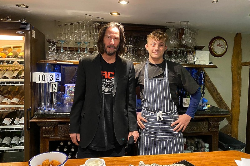 Keanu Reeves i ugostitelj lokalnog restorana (Foto: Facebook)