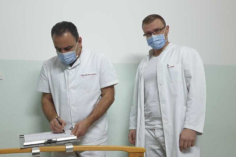 Ljekari iz Bihaća (Foto: Ademir Veladžić)