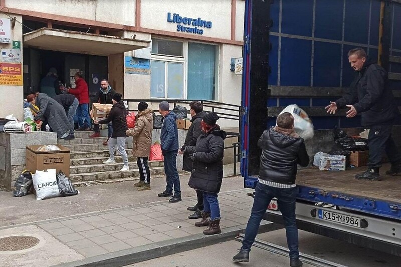 Prikupljene značajne količine pomoći (Foto: E.A./Klix.ba)