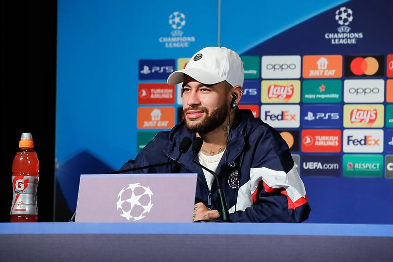 Neymar na konferenciji za medije uoči utakmice protiv Bayerna (Foto: EPA-EFE)