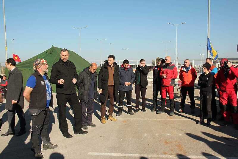 Konaković je posjetio spasilački tim iz BiH koji je bio u Hatayu