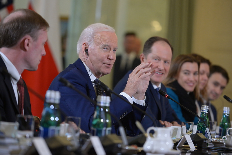 Joe Biden tokom sastanka sa političkim dužnosnicima Poljske (Foto: EPA-EFE)