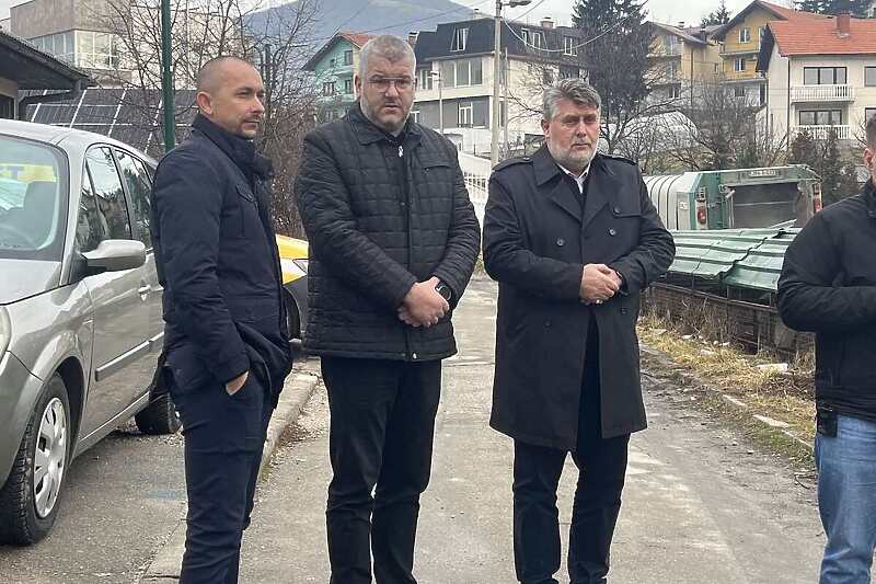 Rusmir Salić, Migdad Hasanović i Enver Hadžiahmetović (Foto: Vlada KS)