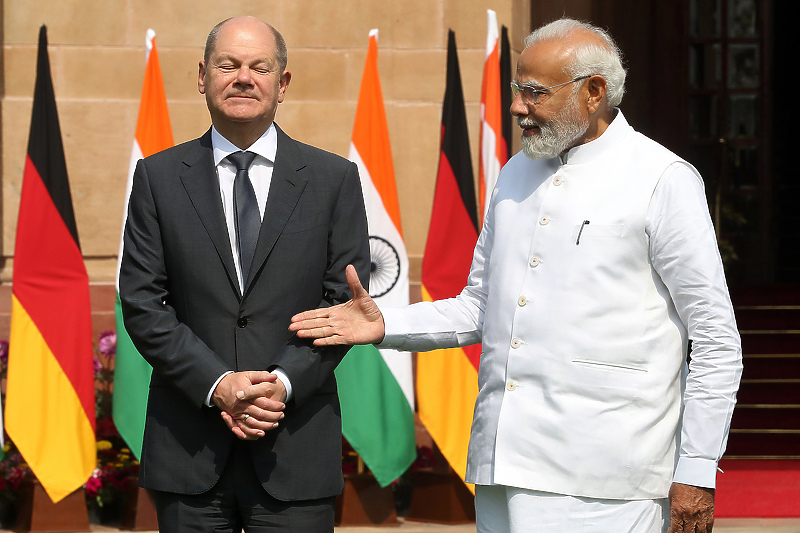 Olaf Scholz i Narendra Modi (Foto: EPA-EFE)