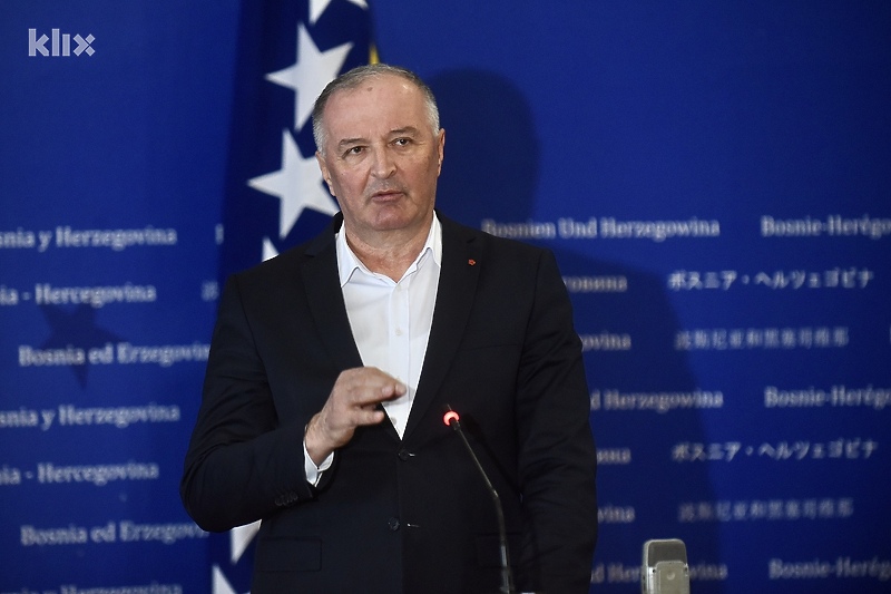 Državni ministar odbrane o izjavama zamjenika Galića (Foto: T. S./Klix.ba)