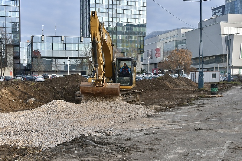 Izgradnja parkinga na zemljištu u vlasništvu kompanije Palace Investments u januaru ove godine (Foto: Arhiv/Klix.ba)