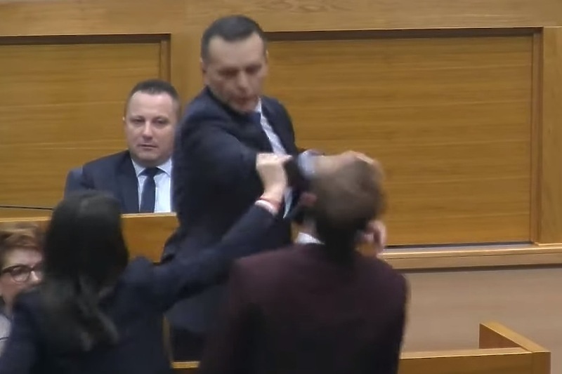 Lukačev napad na Stanivukovića iz decembra 2019. godine (Screenshot)