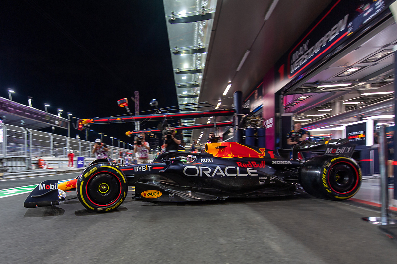 Max Verstappen u bolidu Red Bulla (Foto: EPA-EFE)